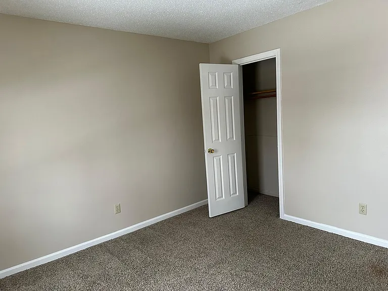 220 Bedford St — Photo 10