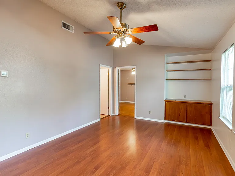 Living area, opposite view. Door on left to Jack n Jill bath with 2nd bedroom