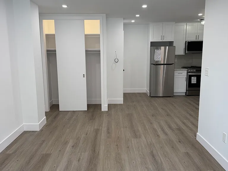 4202 Oneida Ave — Photo 7