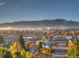 410 W 5th St, Cle Elum, WA 98922