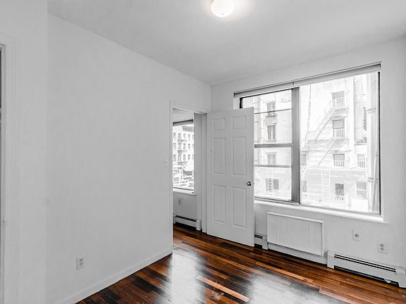 2nd image of 115 Lexington Ave #3B1