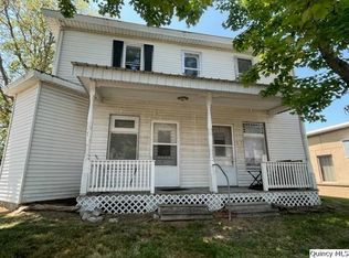 110 N Warsaw St, Ursa, IL 62376