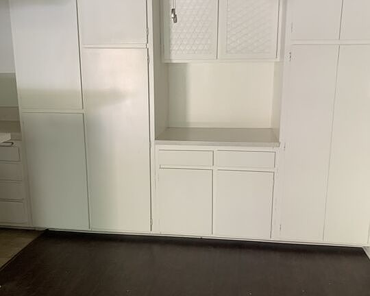 4th image of 1820 S Bentley Ave APT 103