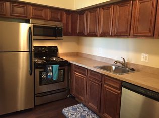 303 Stonybrook Dr, Woodbury, NJ 08096