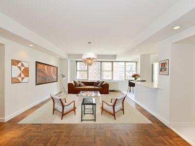 136 E 56th St APT 12C, New York, NY, 10022