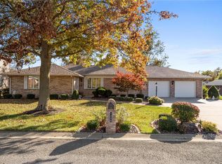 1320 Jefferson Dr, Nashville, IL 62263
