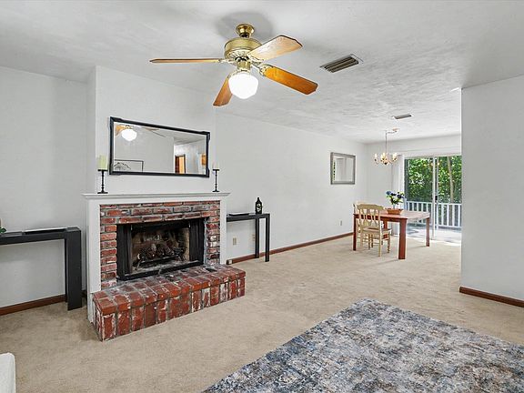 3rd image of 1213 Leewood Holw