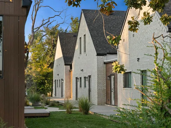 510 N 8th St #523, Rogers, AR 72756