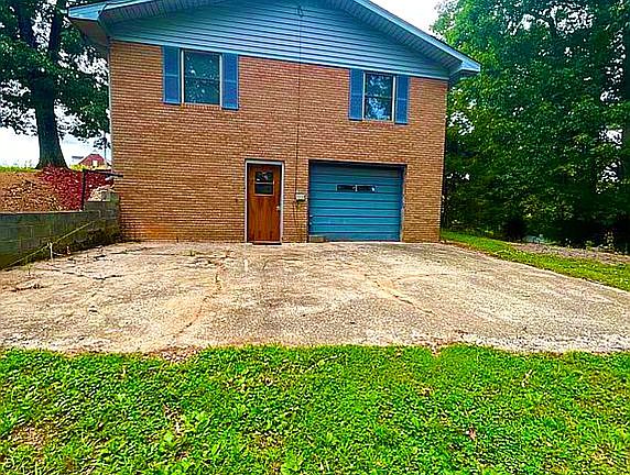 3rd image of 32485 Bridge Rd