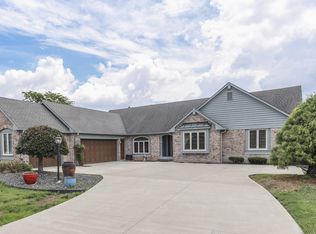 1021 Hudson Bay Dr, Greenwood, IN 46142
