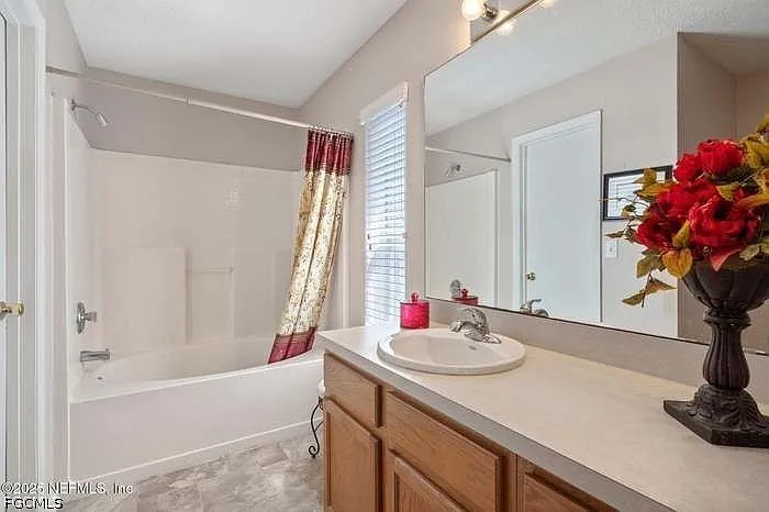10018 Govern Ln — Photo 16