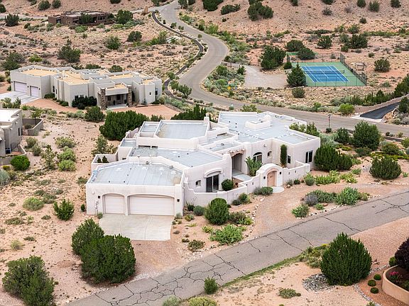 4th image of 2 White Mesa Trl