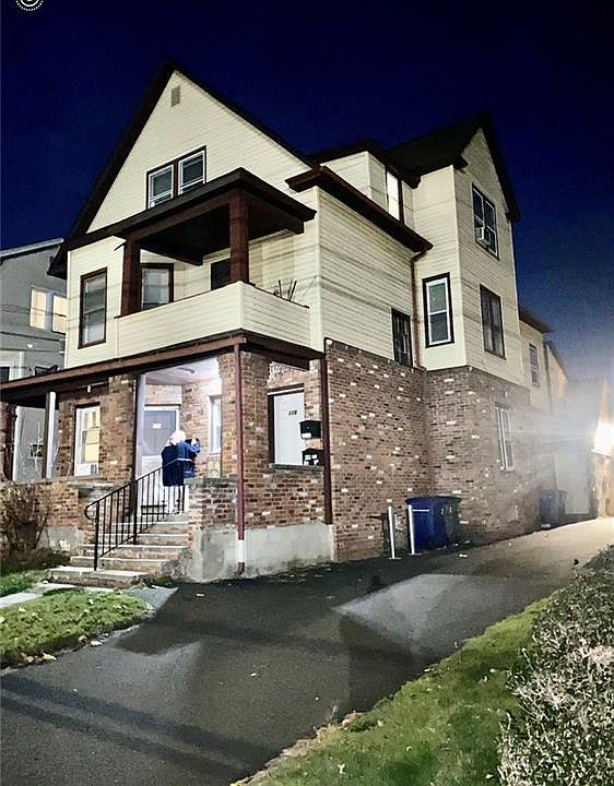 2nd image of 116 Adelaide St