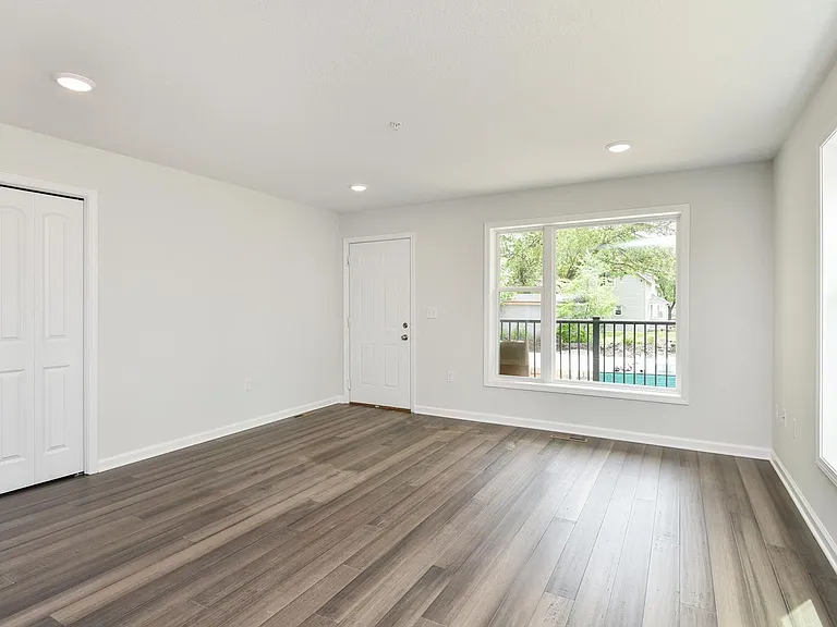 1625 Marshall St Ne — Photo 5
