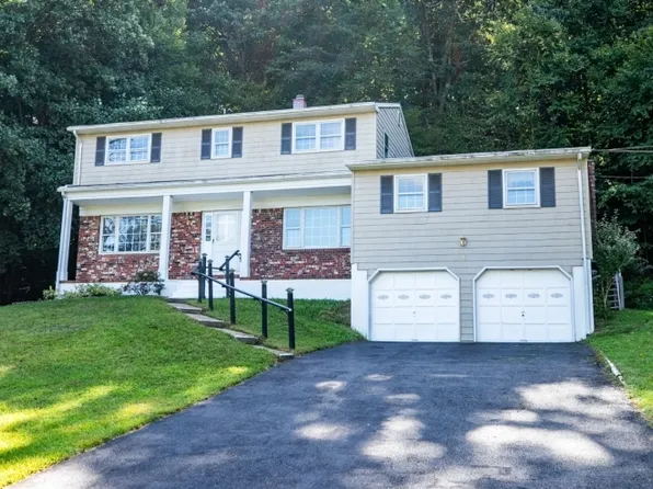 95 Toby Dr, Roxbury Twp., NJ 07876