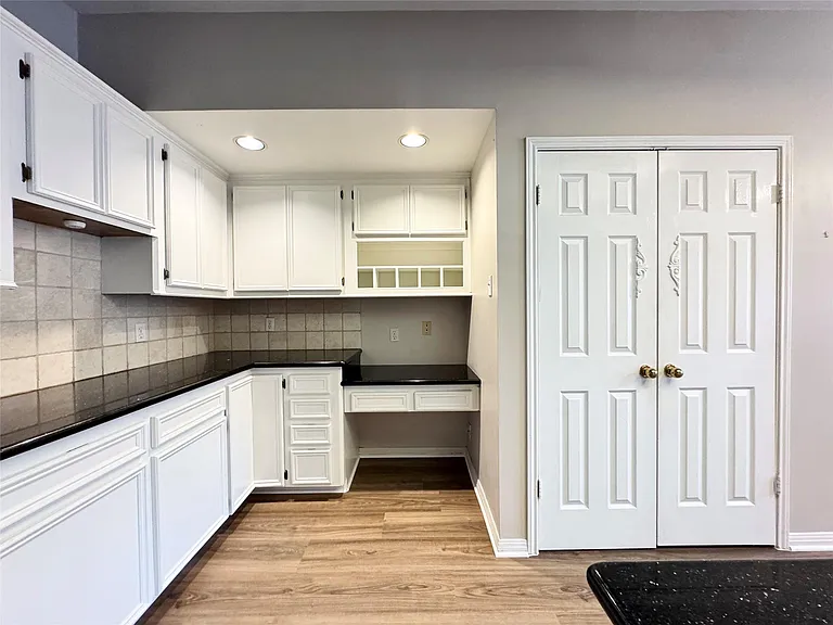 4510 Colony Hills Dr — Photo 10
