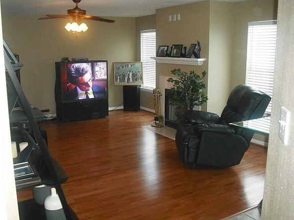 Wood floowing in the living room/den