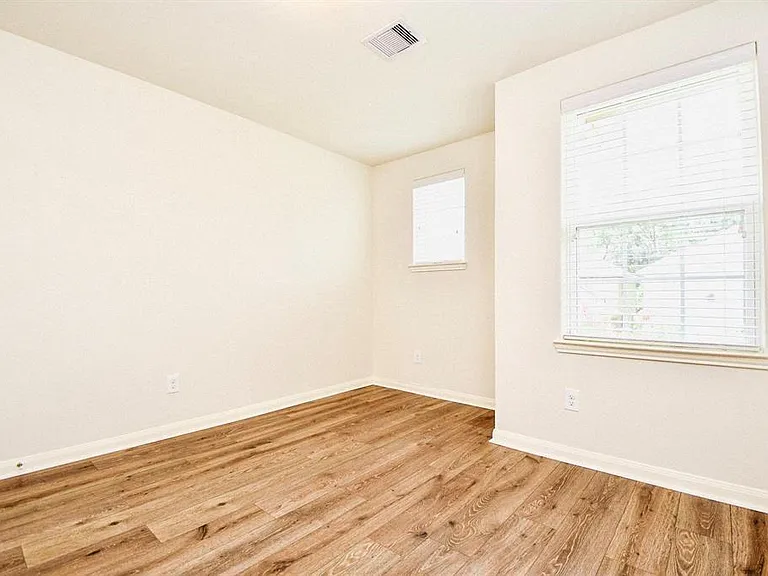 10909 Panther Ct SW — Photo 27