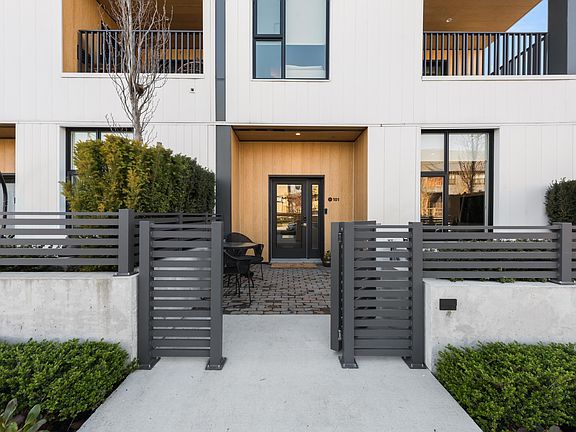 4th image of 251 Boundary Bay Rd #101