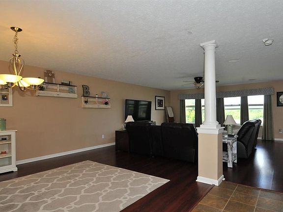 4th image of 2740 Pebble Creek Way
