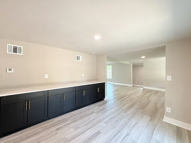 312 Avondale Ave — Photo 13