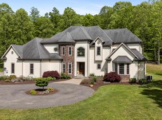 40 Briarwood Dr, Elkins, WV 26241