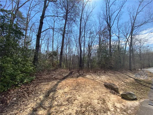 107 Fernwood Dr, Salem, SC 29676