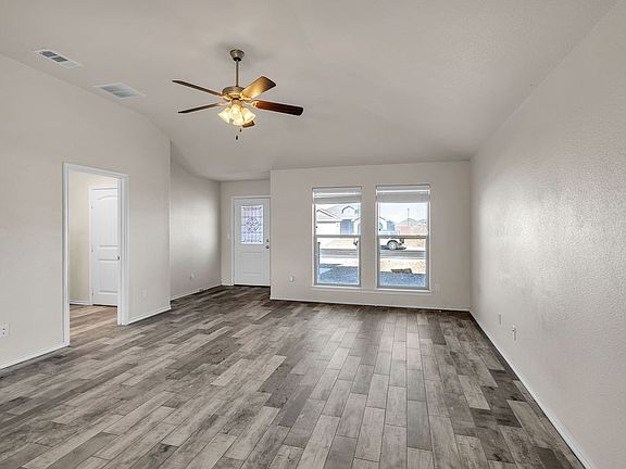 4th image of 6905 Lone Star Ln