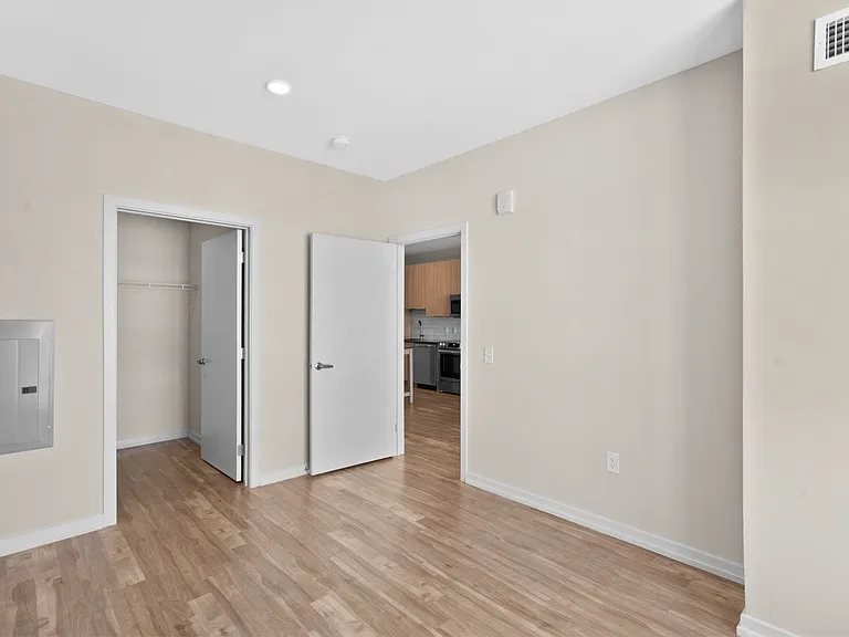 The Keystone Apartments — Photo 147
