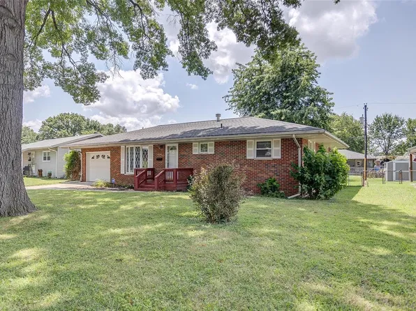 806 Amherst Dr, East Alton, IL 62024