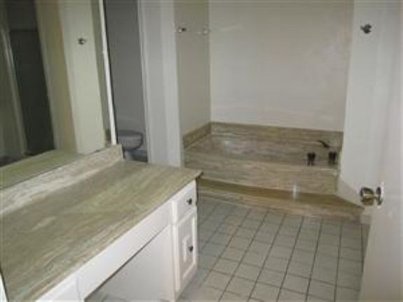 4th image of 7214 Harvest Hill Dr