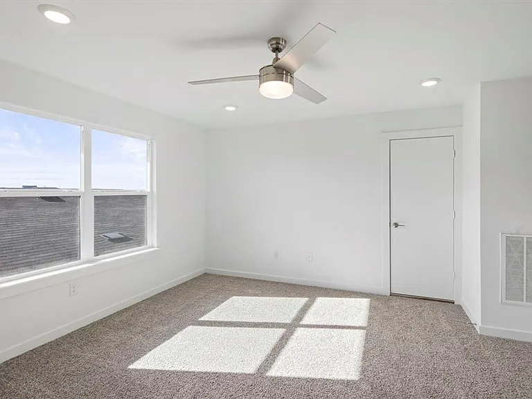 7911 Linda Michelle Ln — Photo 14