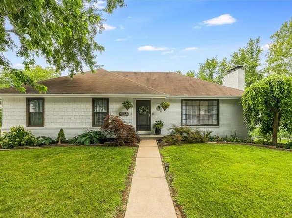 4922 Mockingbird Ln, Saint Joseph, MO 64506