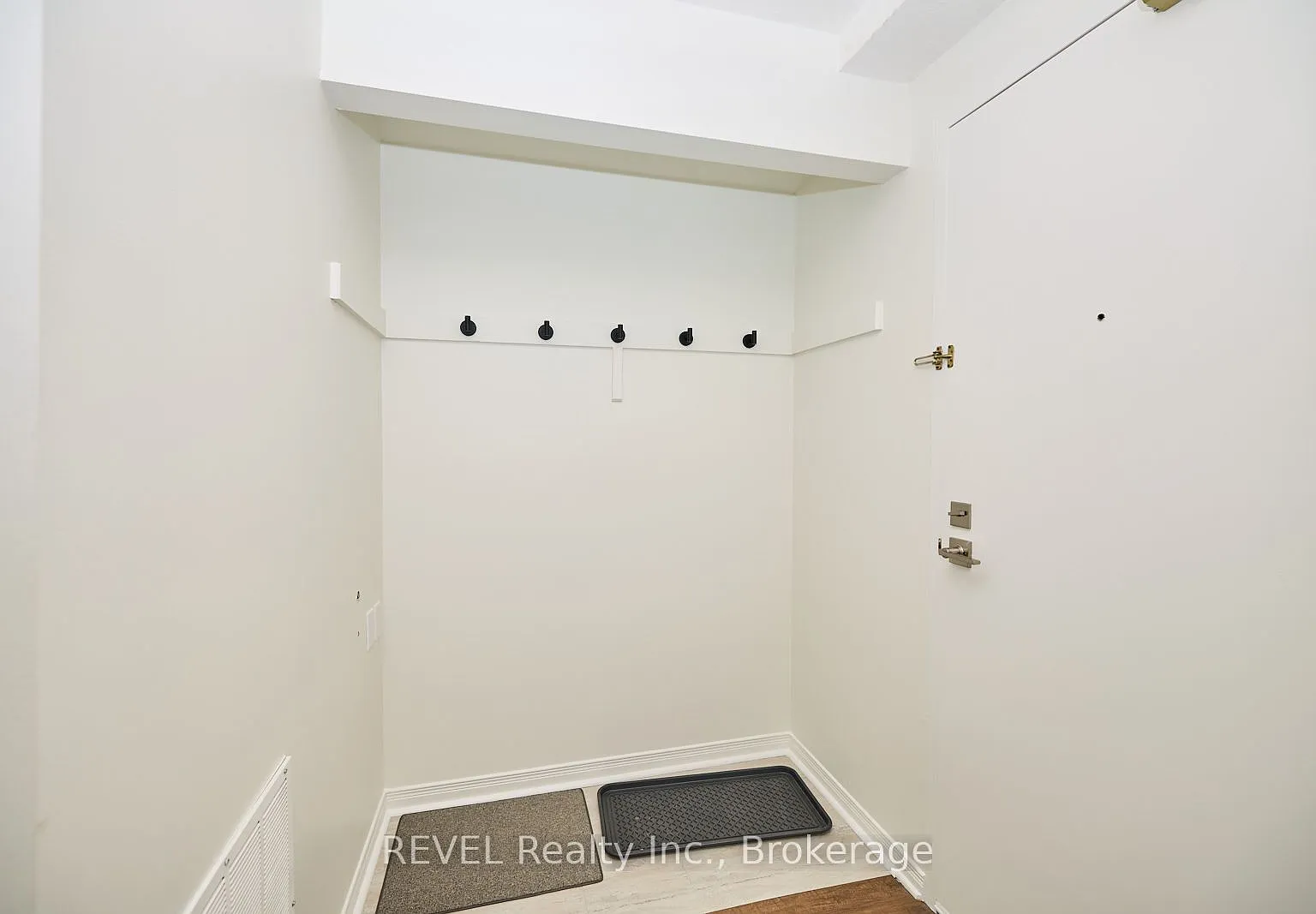 2 bed, $1,850 — Photo 4