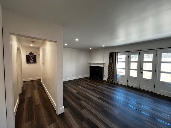 4702 E Avenue R12
