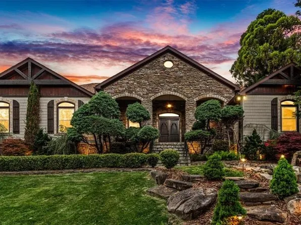 812 Westbourne Grove Ct, Colfax, NC 27235