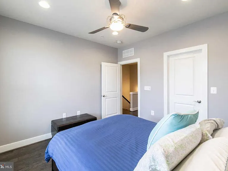 2203 Richmond Hwy #101 — Photo 21