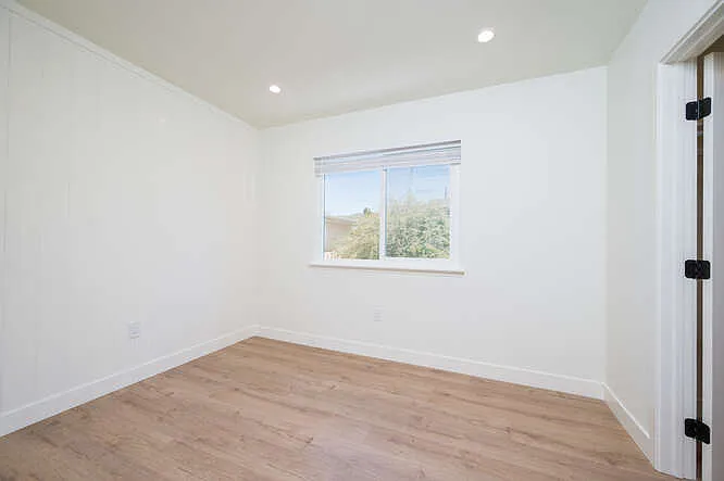 680 Morro St #B — Photo 13