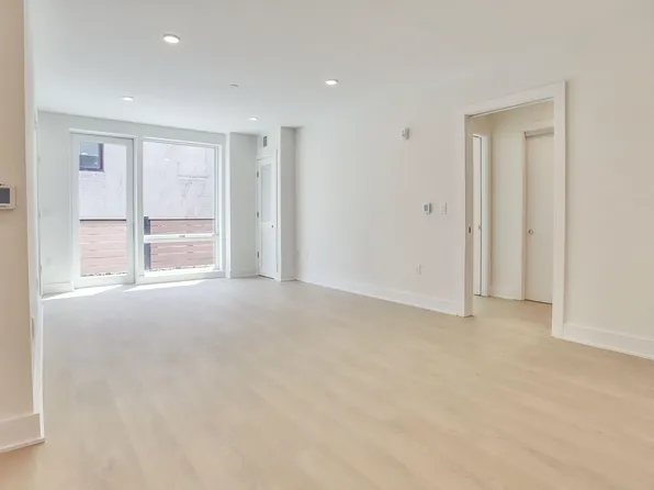 303 Madison Street image 11 of 24