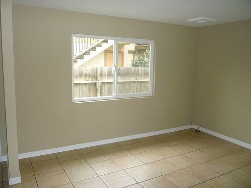 4th image of 1690 Barrus Ave