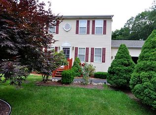 30 Walker Ln, Coventry, RI 02816