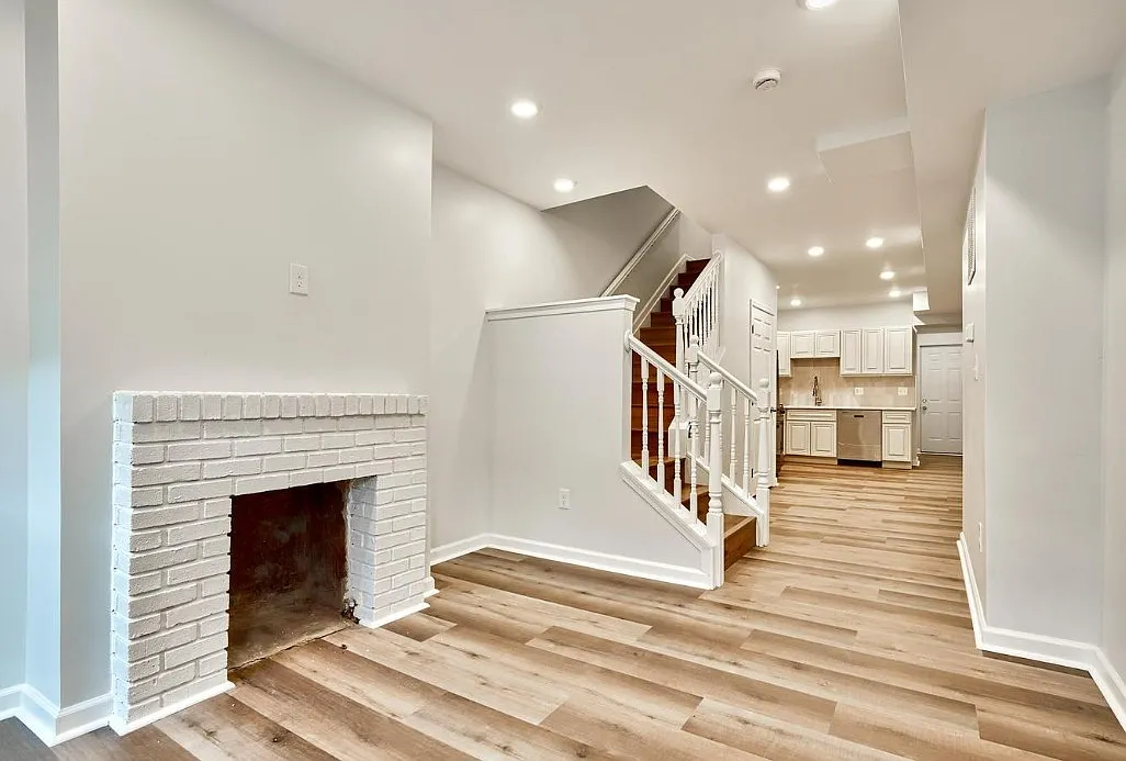 2 bed, 1392 sqft, $1,800 — Photo 2