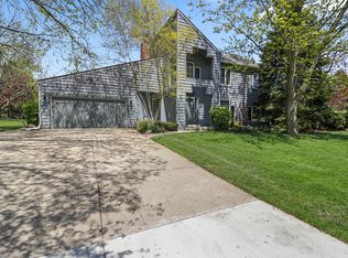 4120 Terri Lyn Ln, Northbrook, IL 60062