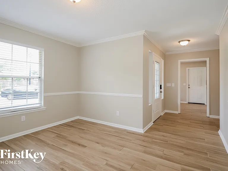 10677 Talon Ct — Photo 5