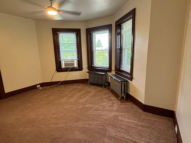 17 Franklin Ave #D — Photo 11