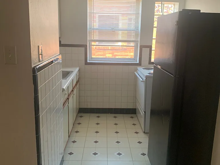 5329 Jamieson Ave #A — Photo 5