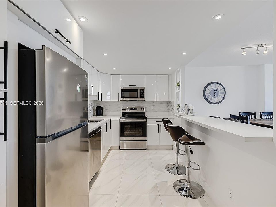 1st image of 19370 Collins Ave APT 324