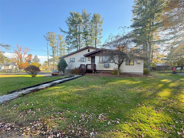 3 Milton Lane, Loch Sheldrake, NY 12759