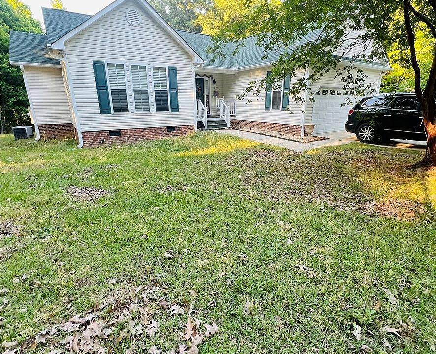 1st image of 115 Lakeview Ct