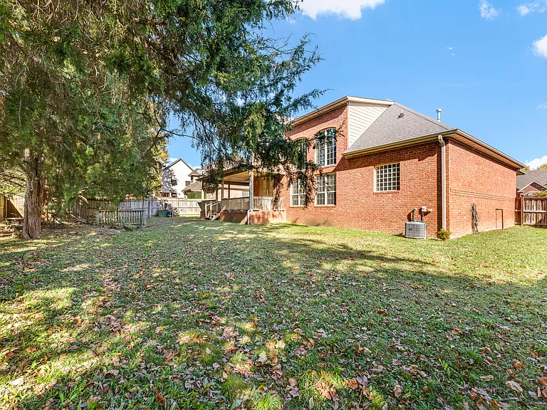 2265 N Covington Park Blvd — Photo 28